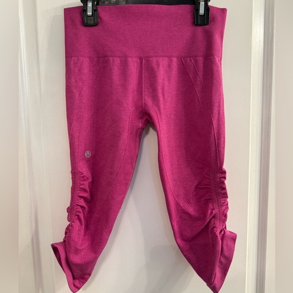 Lululemon In The Flow Crop II Heathered Raspberry - Picture 2 of 12